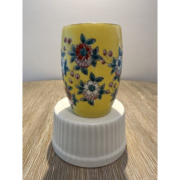 Japanese Yunomi Green Tea Cup - Hand Painted Yellow With Floral Design - Picture 4 of 9